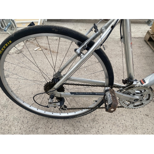 1954 - A CARRERA BANSHEE BIKE WITH FRONT SUSPENSION AND 21 SPEED GEAR SYSTEM