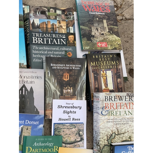 1978 - A LARGE ASSORTMENT OF BOOKS AND LEAFLETS ON CASTLES