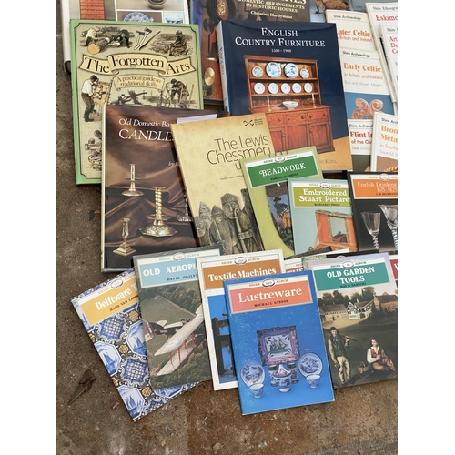 1979 - A LARGE ASSORTMENT OF BOOKS AND LEAFLETS ON ANTIQUES