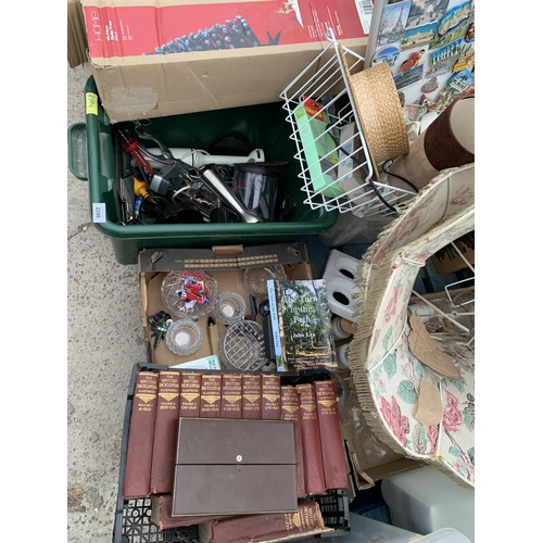 2286 - AN ASSORTMENT OF HOUSEHOLD CLEARANCE ITEMS