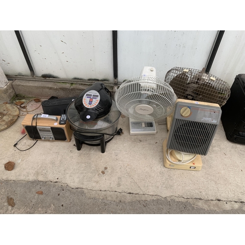 2352 - AN ASSORTMENT OF ITEMS TO INCLUDE A HALOGEN OVEN, RADIOS AND FANS ETC