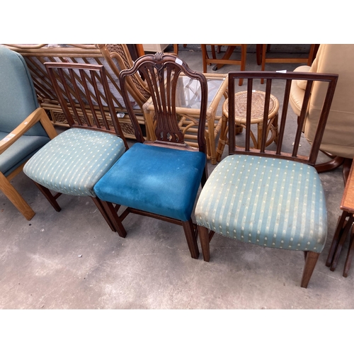 2797 - A PAIR OF 19TH CENTURY MAHOGANY BAR BACK DINING CHAIRS AND PIERCED SPLAT BACK CHAIR