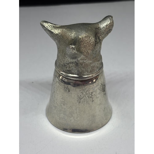 100 - A BRITISH NOBLEMAN PEWTERWARE STIRRUP CUP WITH FOXES HEAD