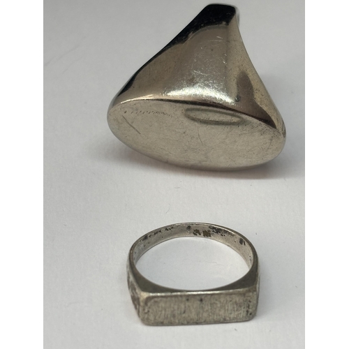 533 - SIX VARIOUS MARKED SILVER RINGS