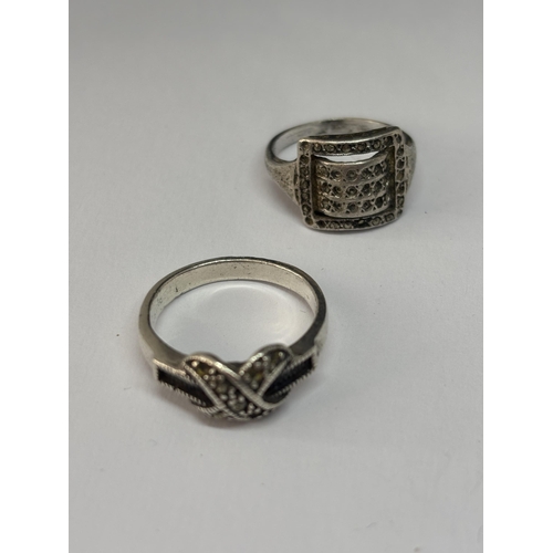 535 - SIX VARIOUS MARKED SILVER RINGS