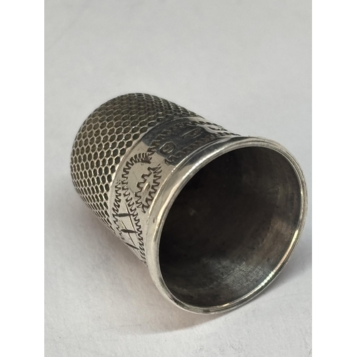 548 - A HALLMARKED CHARLES HORNER CHESTER SILVER THIMBLE