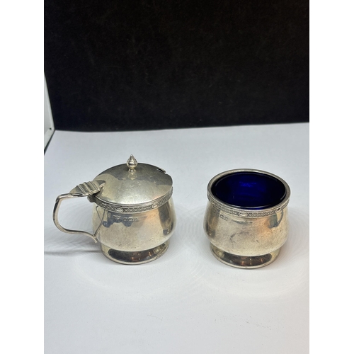 84 - A PAIR OF MAPPIN AND WEBB HALLMARKED BIRMINGHAM 1923 SILVER CRUETS TO INCLUDE A SALT AND LIDDED POT ... 