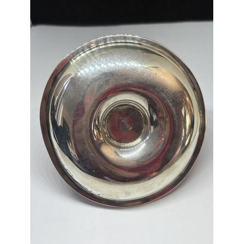 87 - A HALLMARKED BIRMINGHAM SILVER ASPREY CRANBERRY POSY VASE