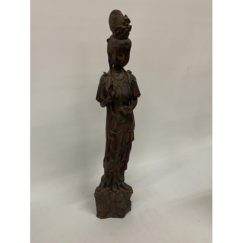 303 - A CARVED CHINESE GUANYIN KWAN-YIN WOOD SCULPTURE - 62.5 CM