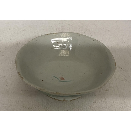 307 - A CHINESE JINGDEZHEN STYLE ROOSTER BOWL