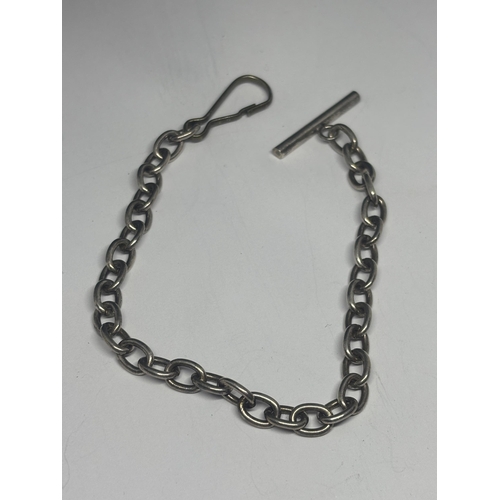 597 - A SILVER HALF ALBERT CHAIN WITH T BAR AND CLIP (CLIP NOT SILVER)