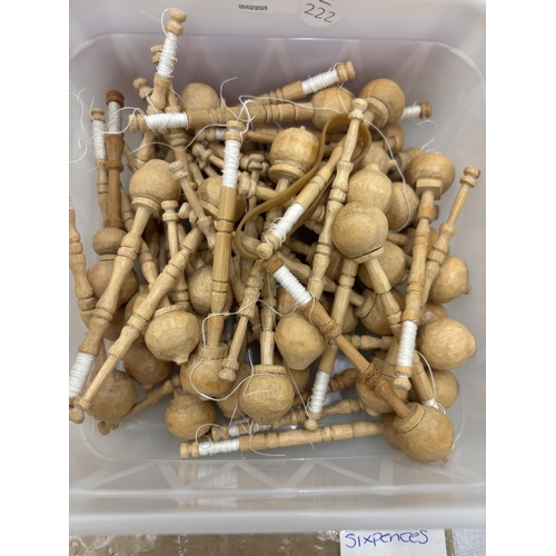 113 - A QUANTITY OF LACE MAKING BOBBINS