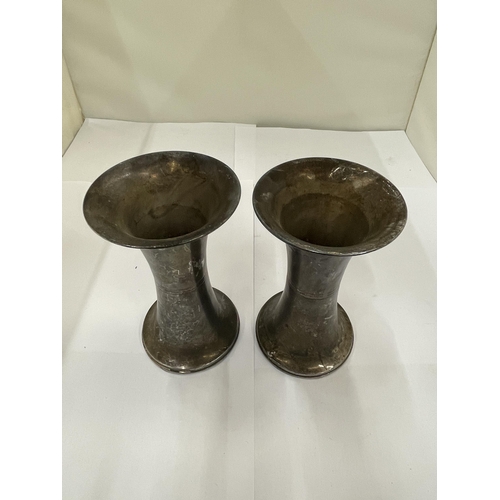 25 - A PAIR OF HALLMARKED BIRMINGHAM SILVER SPILL VASES, HEIGHT 12CM, TOTAL WEIGHT 240G