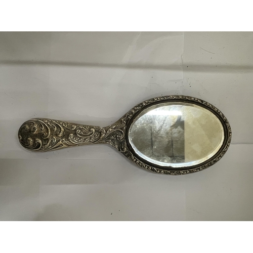 29 - FIVE HALLMARKED SILVER DRESSING TABLE ITEMS TO INCLUDE TWO HAIR BRUSHES, TWO CLOTHES BRUSHES, A HAND... 