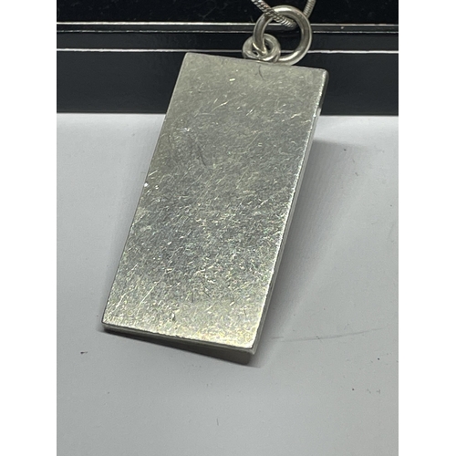 651 - A MARKED SILVER NECKLACE WITH SILVER INGOT PENDANT IN A PRESENTATION BOX