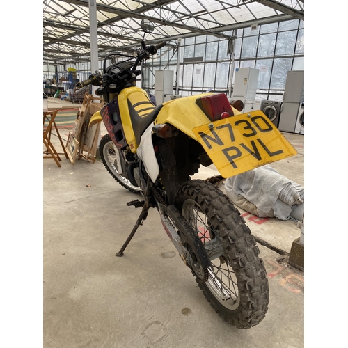 1550 - A 1996 IMPORT SUZUKI TS125 TRIALS BIKE WITH 6 GEARS, V5 DOCUMENT, MOT UNTIL SEPTEMBER 2025, STARTS A... 