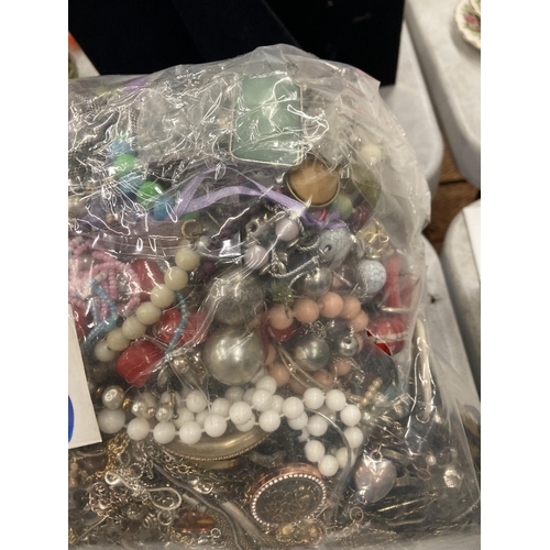 249 - 10KG OF MIXED COSTUME JEWELLERY