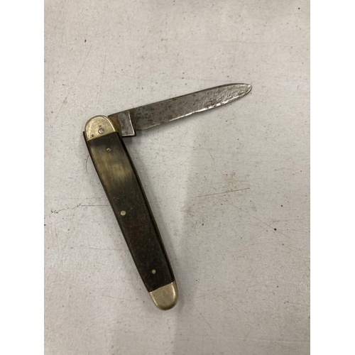 250 - A WILLIAM RODGERS BONE HANDLE POCKET KNIFE