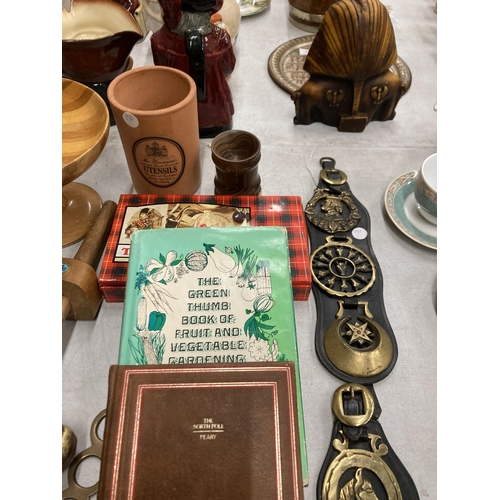 291 - A MIXED LOT OF ITEMS TO INCLUDE VINTAGE BRASSES, TERRACOTTA UTENSILS JAR, BOOKS, TREEN, ETC.,