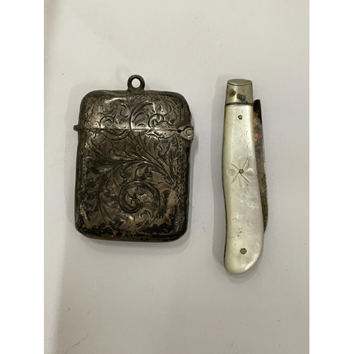 32 - A HALLMARKED SILVER VESTA CASE, WEIGHT 17G PLUS A MOTHER OF PEARL HANDLED FRUIT KNIFE WITH HALLMARKE... 