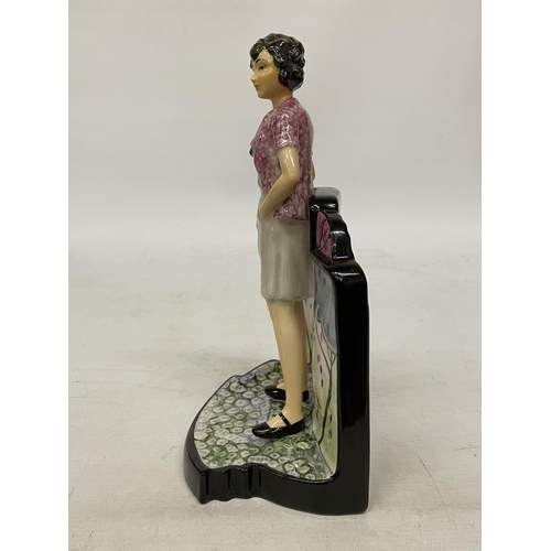 723 - A PEGGY DAVIS FIGURINE 1/1 COLOURWAY 