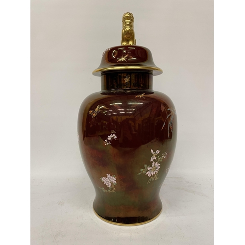 75 - A LARGE CARLTON WARE ROUGE ROYALE LIDDED TEMPLE JAR WITH FOO DOG FINIAL, HEIGHT 48CM