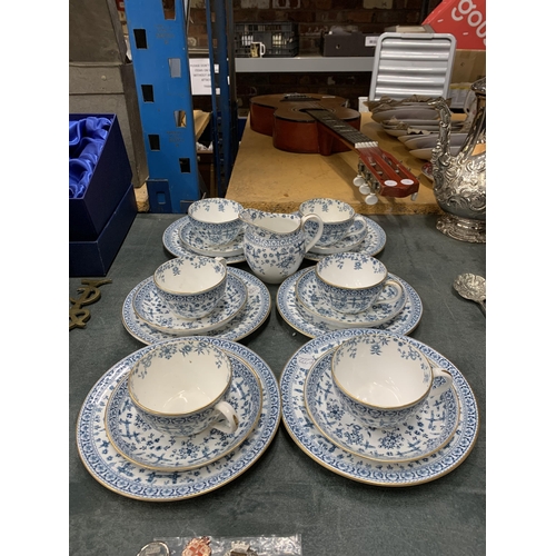 432 - A ROYAL CROWN DERBY OSBORNE REG. NO. 33641 BLUE AND WHITE TEASET TO INCLUDE SIX TEACUPS, SAUCERS CAK... 