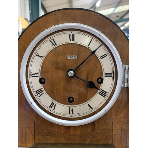 491 - AN ART DECO STAYTE WESTMINSTER CHIMING OAK MANTLE CLOCK