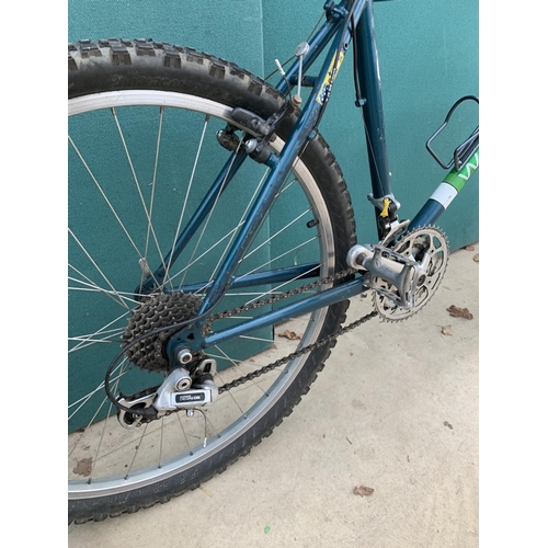 1939 - A SCOTT WINDRIVER GENTS BIKE WITH 21 SPEED SHIMANO GEAR SYSTEM