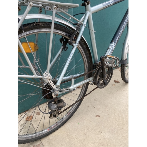 1942 - A GENTS MAGELLAN BIKE WITH 21 SPEED GEAR SYSTEM