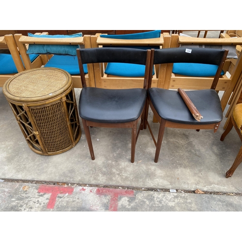 3034 - A PAIR OF RETRO TEAK AND BLACK FAUX LEATHER DINING CHAIRS (ONE A/F)