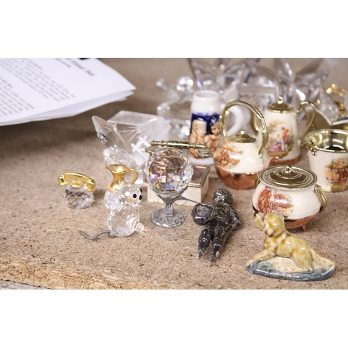 1007 - A COLLECTION OF MINIATURE COLLECTABLES TO INCLUDE COTTAGE ROSE TRINKETS, CERAMIC STEINS, CLOCKS, CRY... 