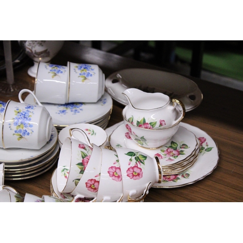 1015 - A QUANTITY OF CUP, SAUCERS AND PLATES TO INCLUDE ROYAL VALE COTTAGE SCENE TEASET, REGENT CHINA FLORA... 