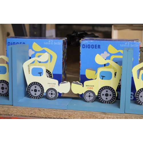 898 - TWO BOXED SETS OF 'SASS & BELLE' DIGGER BOOK-ENDS