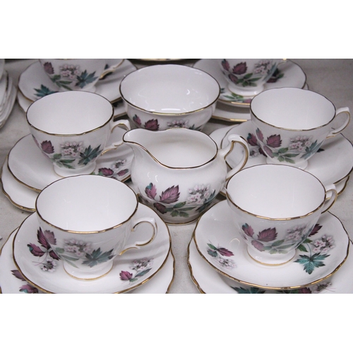 910 - A QUANTITY OF TEA WARE TO INCLUDE TUSCAN CHINA AND ROYAL VALE, CAKE PLATES, CUPS, SAUCERS, SIDE PLAT... 