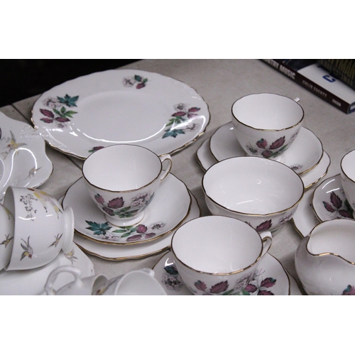 910 - A QUANTITY OF TEA WARE TO INCLUDE TUSCAN CHINA AND ROYAL VALE, CAKE PLATES, CUPS, SAUCERS, SIDE PLAT... 