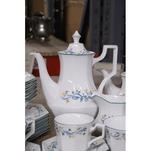 959 - A VINTAGE JOHNSON BROTHERS 'ETERNAL BEAU' WITH BLUE RIBBON, 28 PIECE TEA/DINNER SET TO INCLUDE A TEA... 