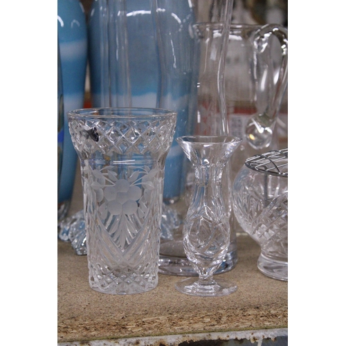 965 - A QUANTITY OF GLASSWARE TO INCLUDE LARGE VASES, JUGS, A ROSE BOWL, DOLPHIN ORNAMENT, ETC