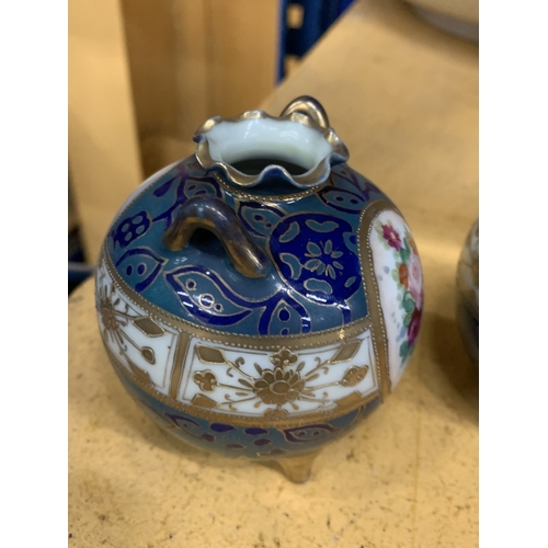 372 - A PAIR OF NORITAKE JAPANESE HAND PAINTED FLORAL DESIGN CAULDRON TRIPOD VASES WITH GOLD MORIAGE