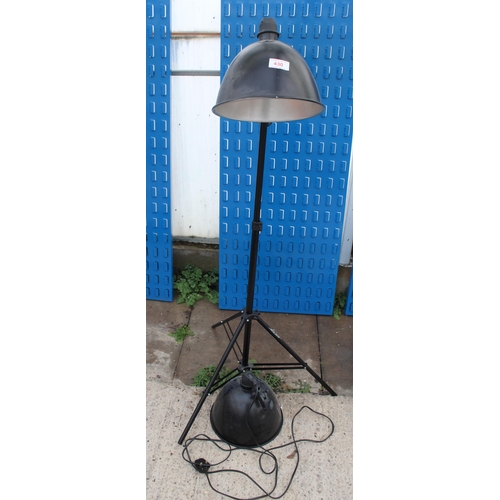 430 - SPOTLIGHT WITH SPARE HEAD  + VAT