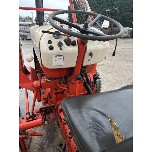 203 - A 1975 DAVID BROWN 1210 TRACTOR WITH FORE END LOADER, REGISTRATION NVP 518P, CURRENT OWNER SINCE 200... 