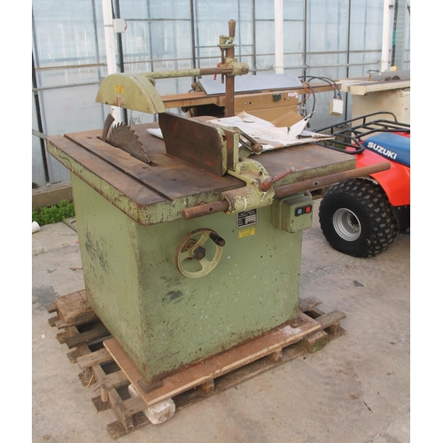 107 - ROBINSON ET/T CIRCULAR TABLE SAW 3 PHASE WITH SPARE SHARPENED BLADE IN WORKING ORDER  NO VAT