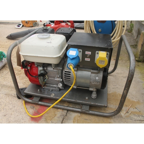 17 - HONDA GX160 GENERATOR 240/110V - WORKING ORDER  NO VAT