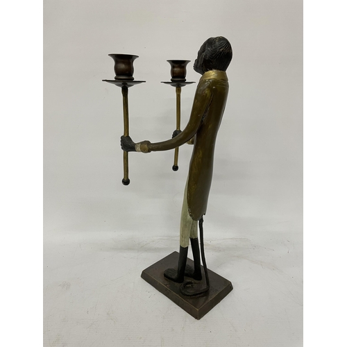 71 - A VINTAGE BRONZE/BRASS MAITLAND SMITH BUTLER MONKEY CANDLESTICK, HEIGHT 40.5CM