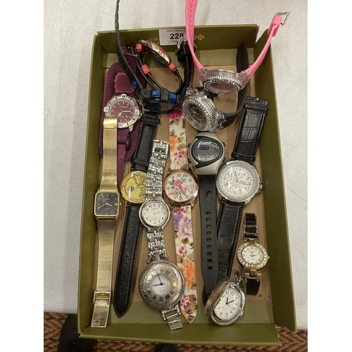 228 - A COLLECTION OF FOURTEEN WRISTWATCHES