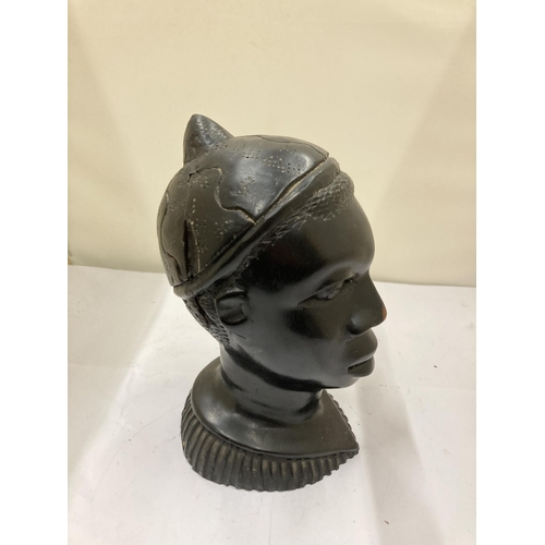 261 - AN AFRICAN THEMED HARDWOOD BUST, HEIGHT 17CM