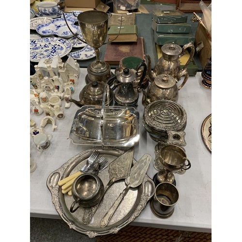 442 - A LARGE COLLECTION OF MIXED SILVER PLATE AND EPNS ITEMS TO INCLUDE TEA AND COFFEE POTS, TRAY, TROPHY... 