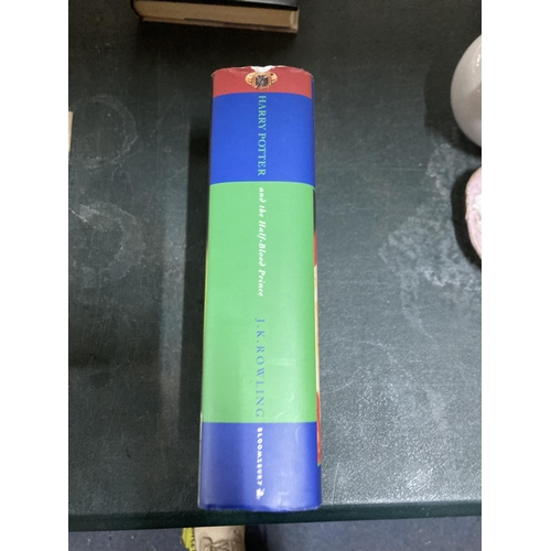 841 - A FIRST EDITION HARD BACK HARRY POTTER AND THE HALF BLOOD PRINCE, IN GOOD CONDITION