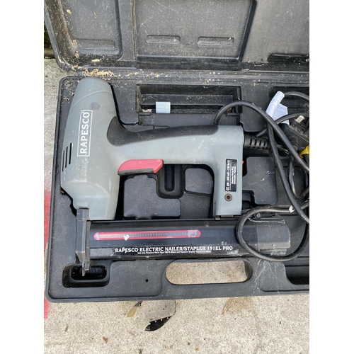 1676 - A RAPESCO ELECTRIC NAILER/STAPLER GUN