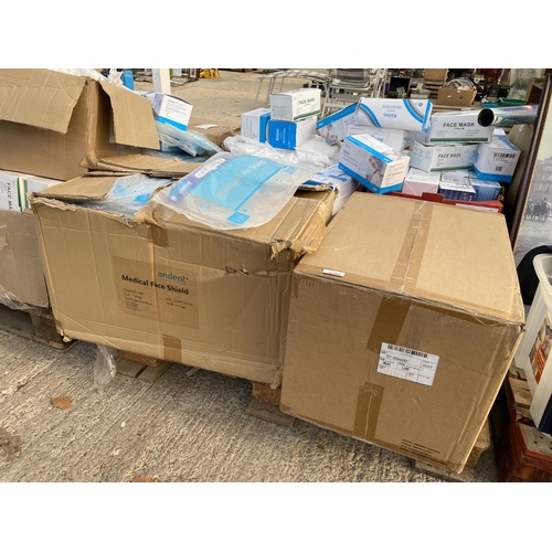 2289 - A LARGE QUANTITY OF FACEMASKS AND FACE SHIELDS